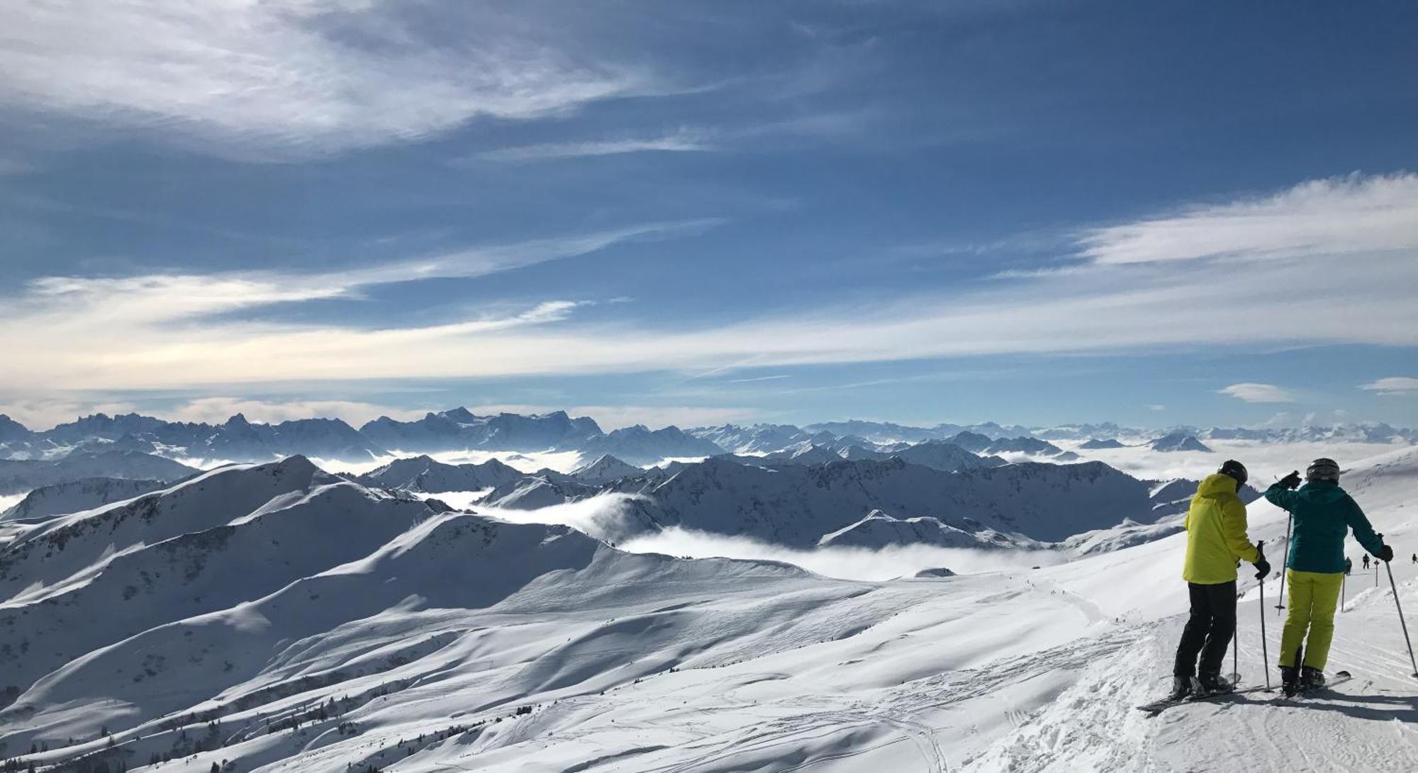 Das Alpine Lifestyle Berghotel Madlener Damuels Bagian luar foto